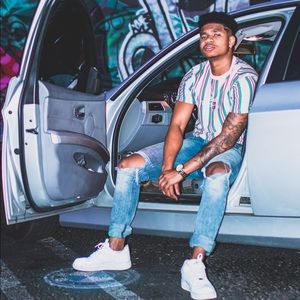 Meet your Posher, Miles